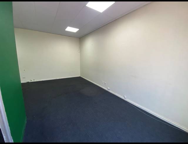 88M² OFFICE TO LET IN PAARDEN EILAND